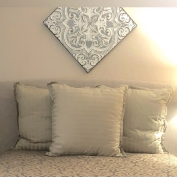 Striped Beige Throw Pillowcases set of 3 large - Picture 3 of 4